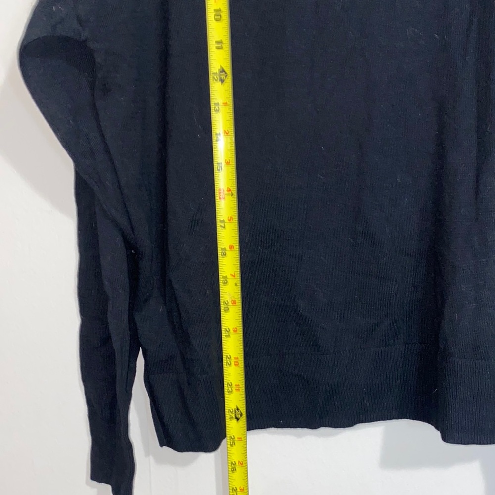 🪿Mini Turtleneck Black Sweater! - Picture 4 of 4